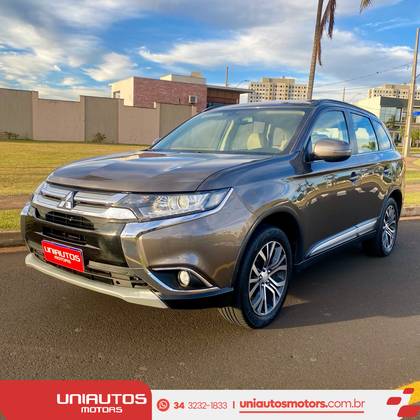 MITSUBISHI OUTLANDER 3.0 GT 4X4 V6 24V GASOLINA 4P AUTOMÁTICO MITSUBISHI OUTLANDER 3.0 GT 4X4 V6 24V GASOLINA 4P AUTOMÁTICO